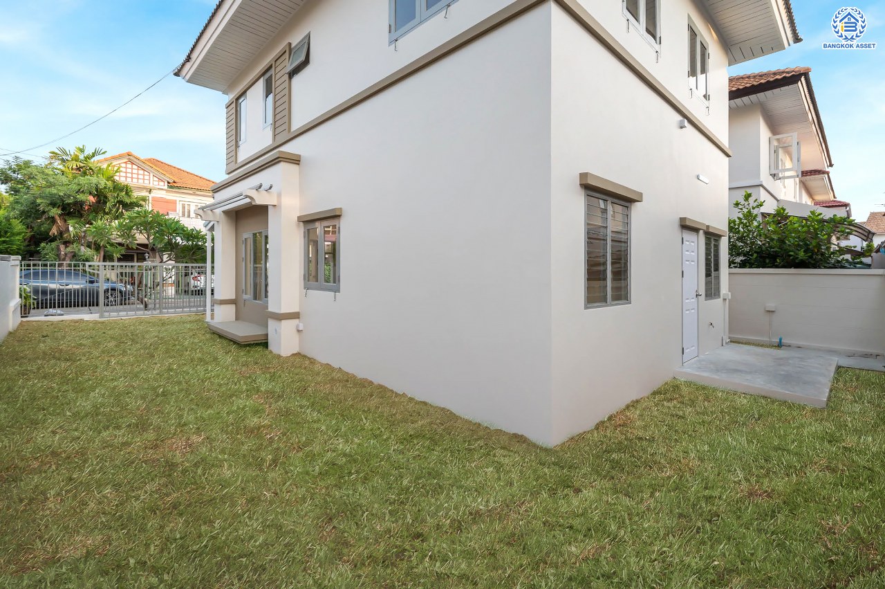 บ้านมือสองตกแต่งใหม่ โครงการ เพอร์เฟคเพลส รัตนาธิเบศร์-ไทรม้า รองรับความสุข บนเนื้อที่ 50 ตร.ว. พื้นที่ใช้สอย 147.04 ตร.ม. ฟังก์ชัน 3 ห้องนอน 2 ห้องน้ำ จอดรถได้ 1 คัน ทำเลเชื่อมต่อได้หลายเส้นทาง ติดถนนราชพฤกษ์ และรถไฟฟ้าสายสีม่วง "สถานีบางรักน้อยท่าอิฐ"...